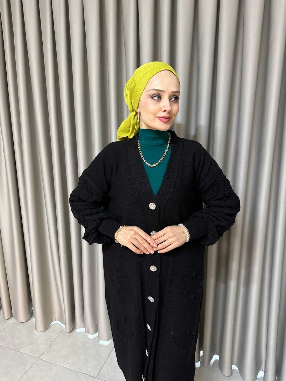 Yıldız Hırka Siyah
