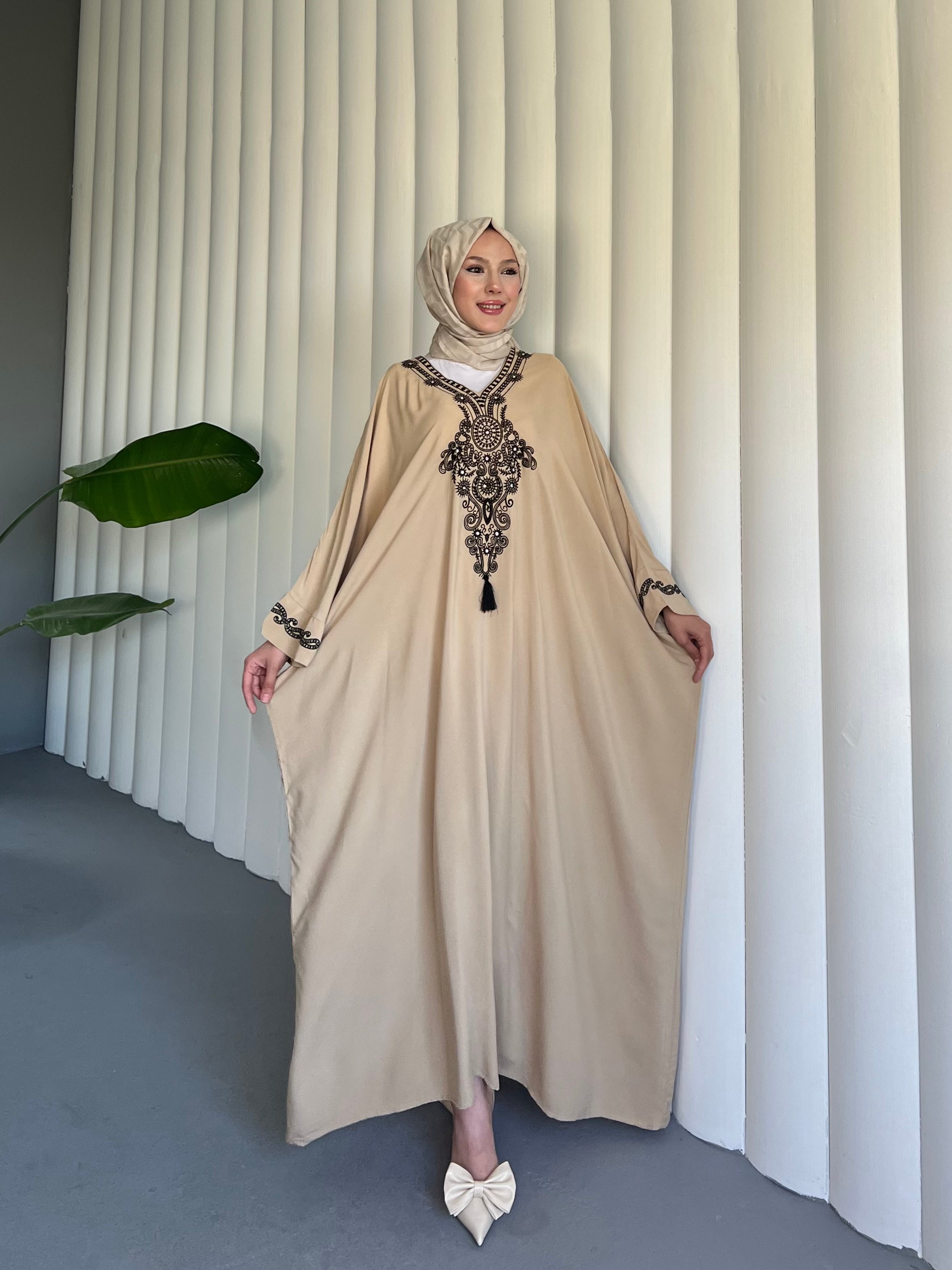 Bukre Nakışlı Elbise