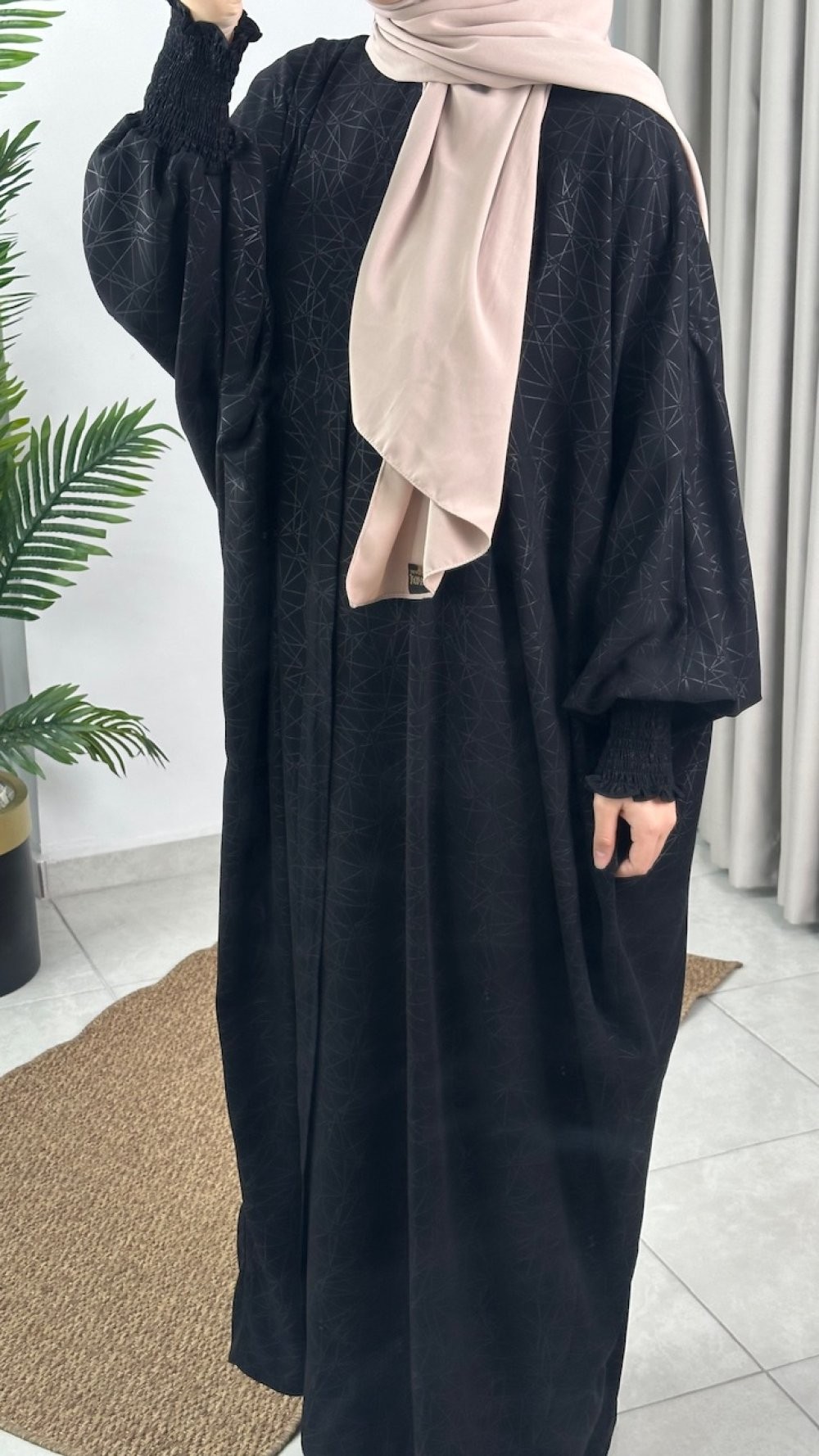Medine Ferace Siyah