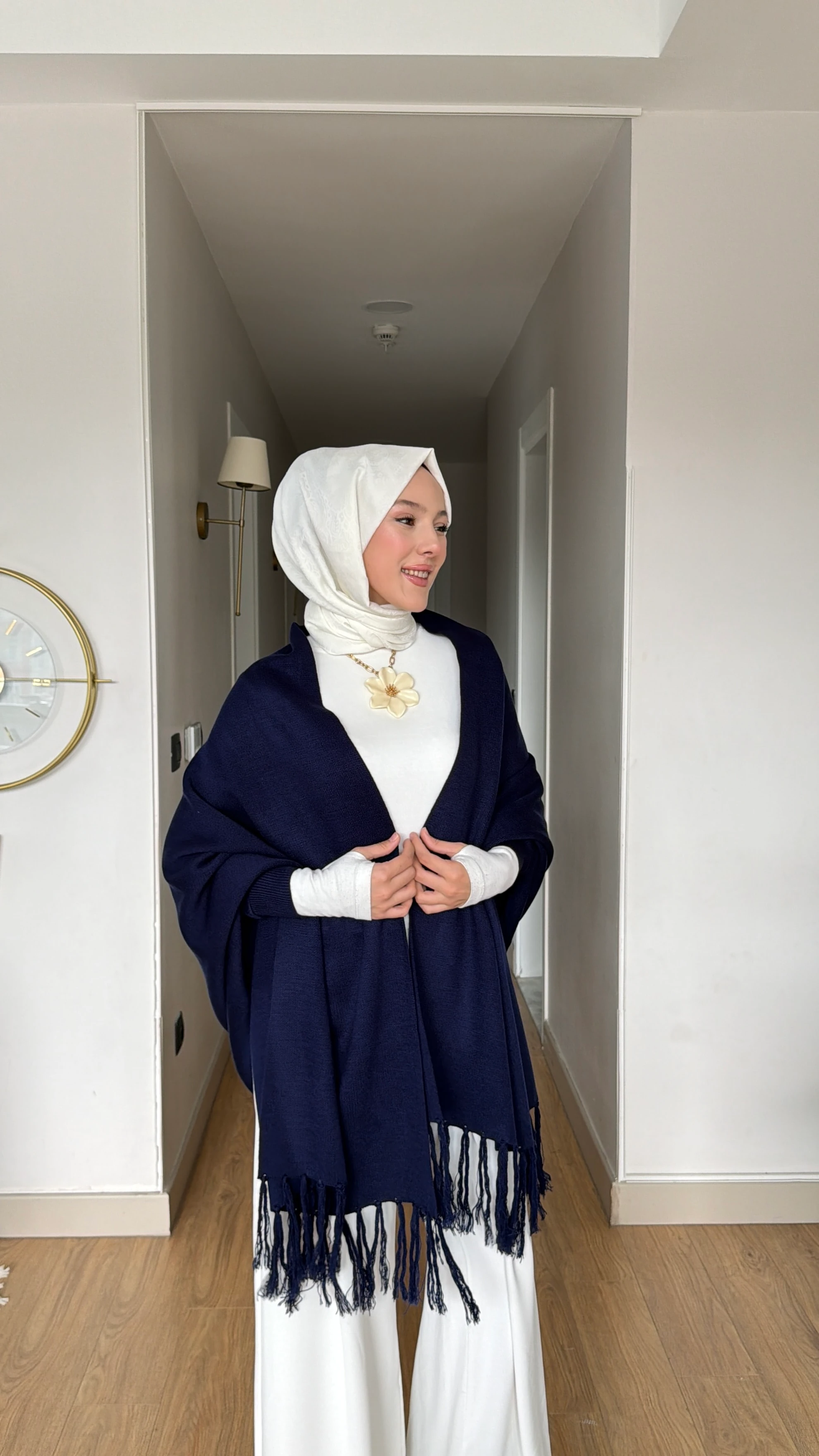 Kollu Panço Lacivert