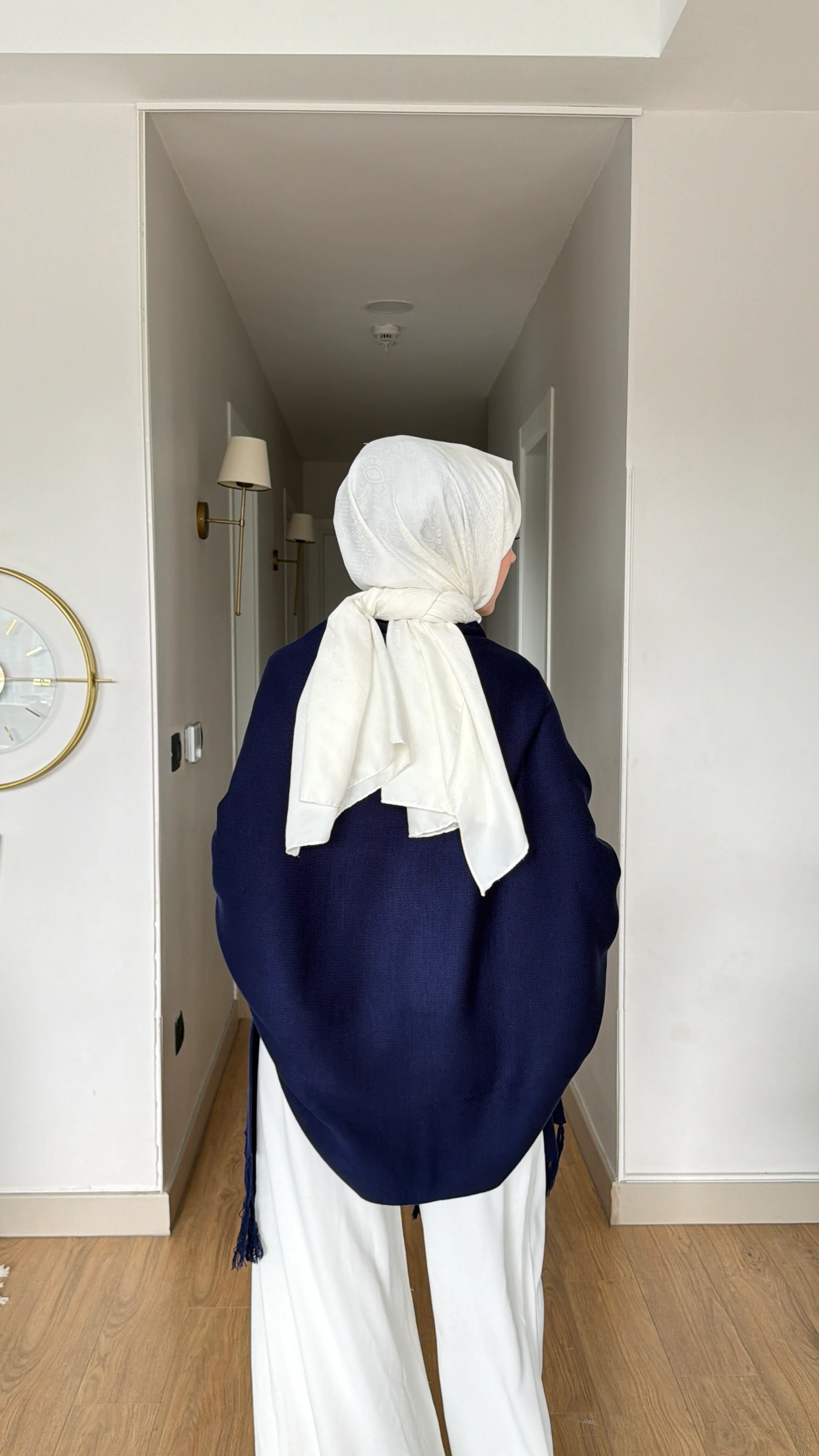 Kollu Panço Lacivert