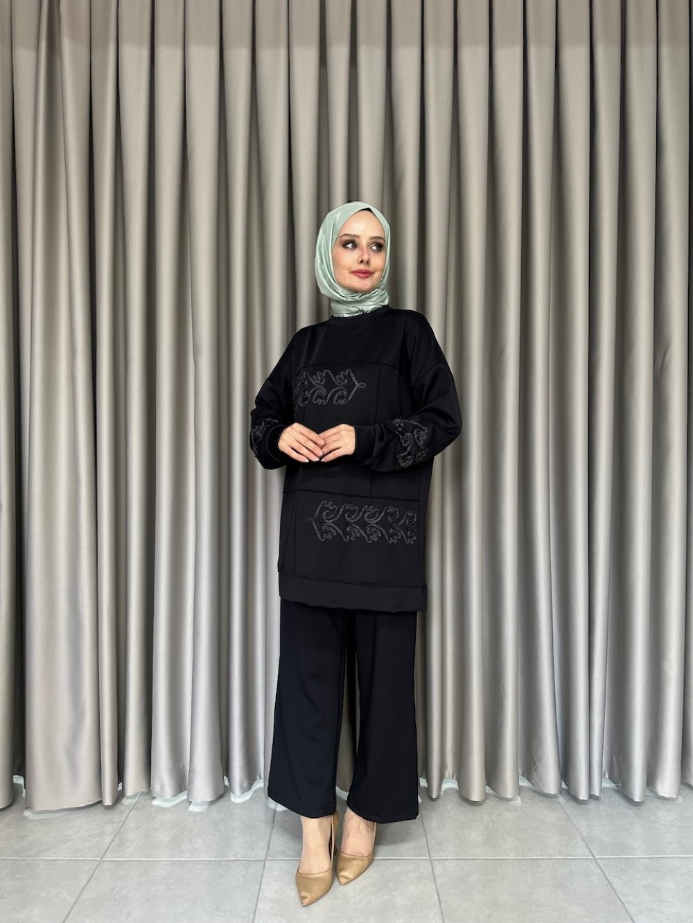 Vesna Takım Siyah