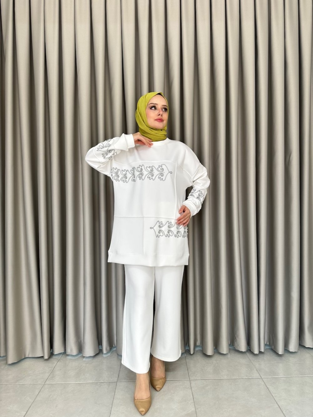 Vesna Takım Beyaz