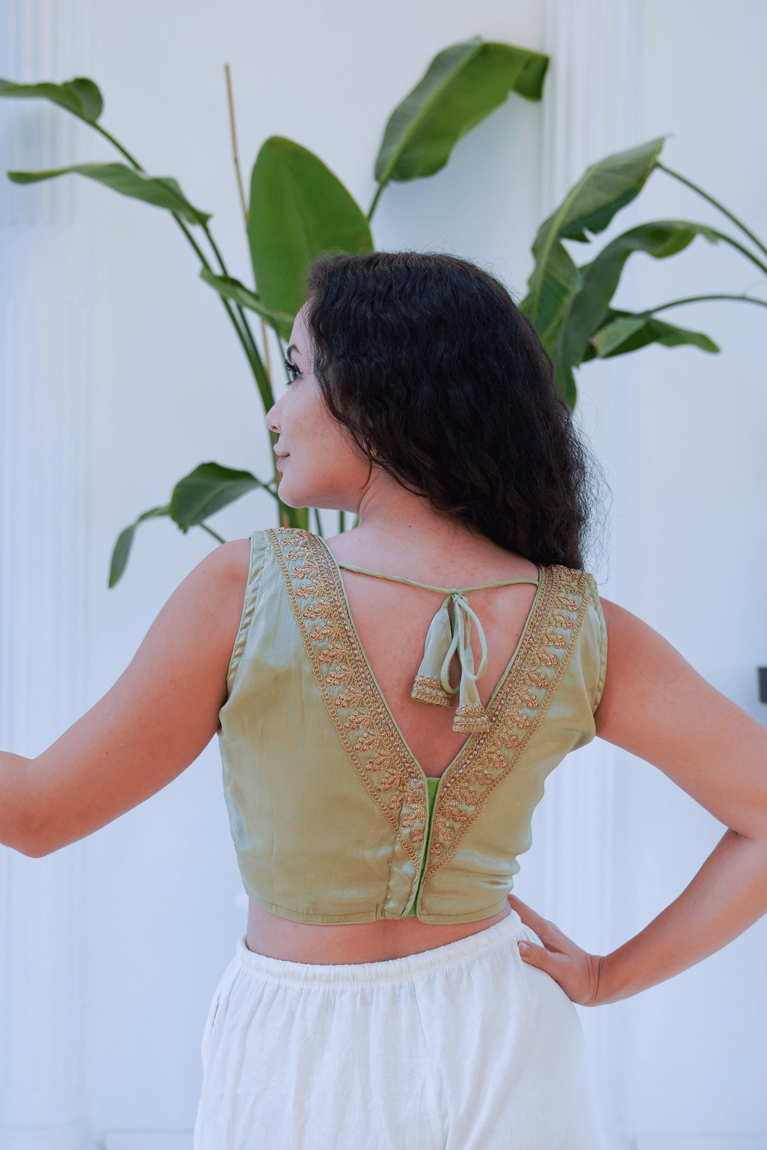 MITHAI İŞLEMELİ CROP