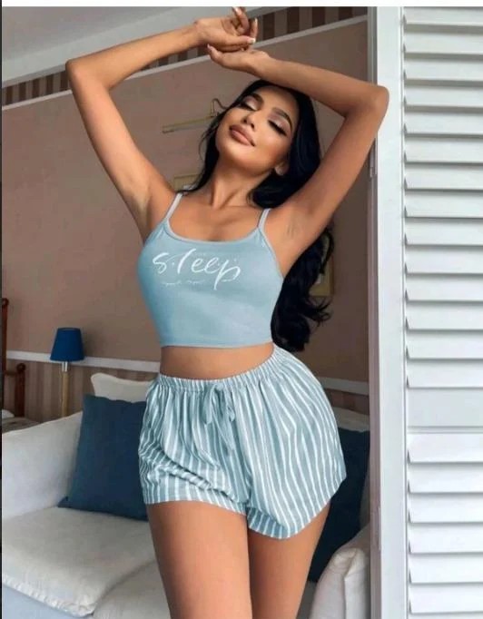 Kadın Bebe Mavisi Çizgili Askılı Şortlu Pijama Takım