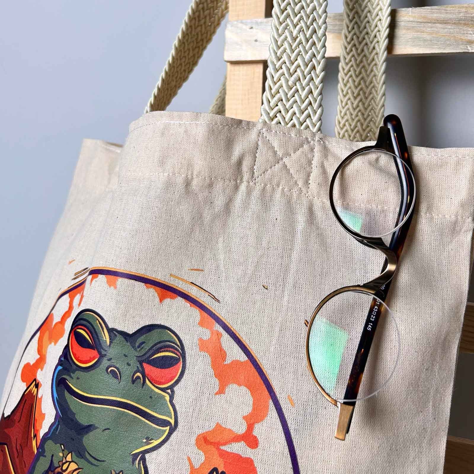 Ham Bez Çanta Tote Bag Frog Sitting On Stone