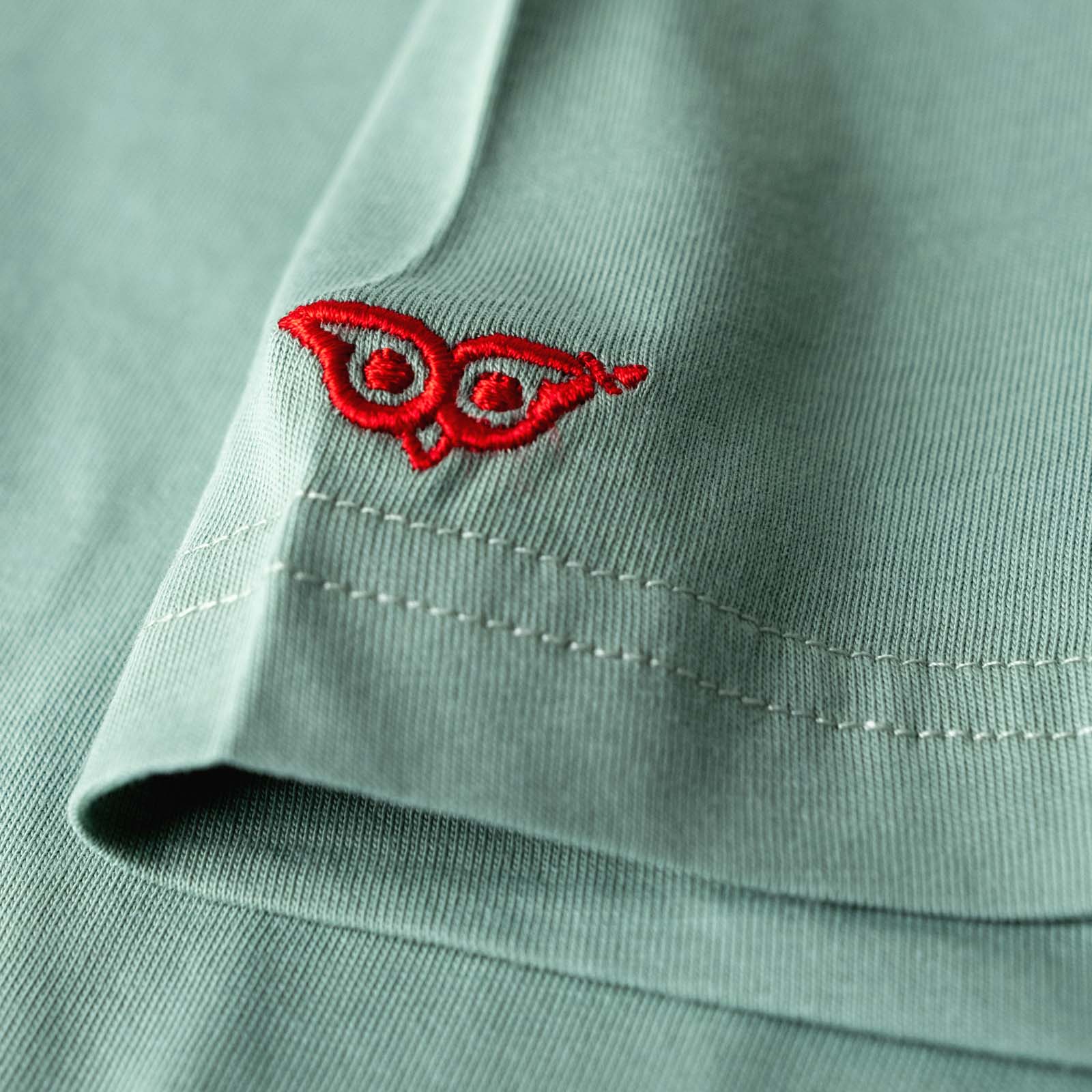 Kedi ve Kalp Tasarım Tişört