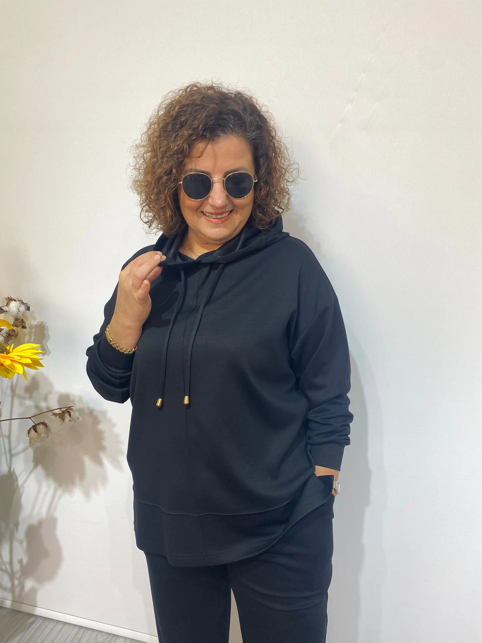 KAPÜŞONLU EŞOFMAN TAKIMI