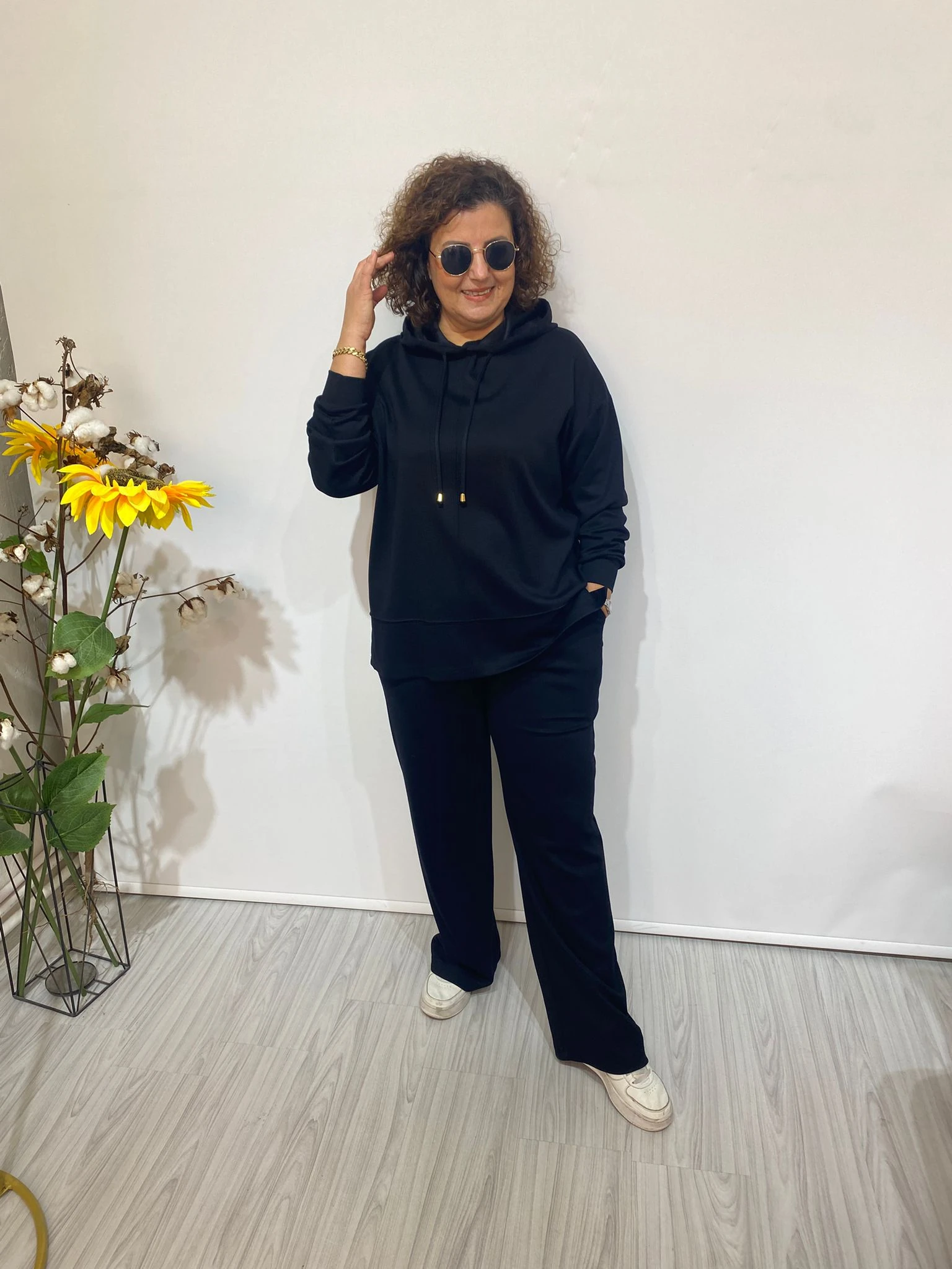 KAPÜŞONLU EŞOFMAN TAKIMI