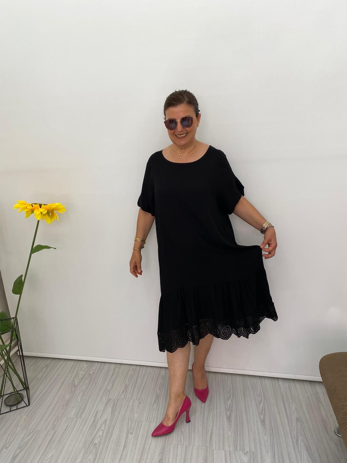 DANTEL DETAYLI ELBİSE
