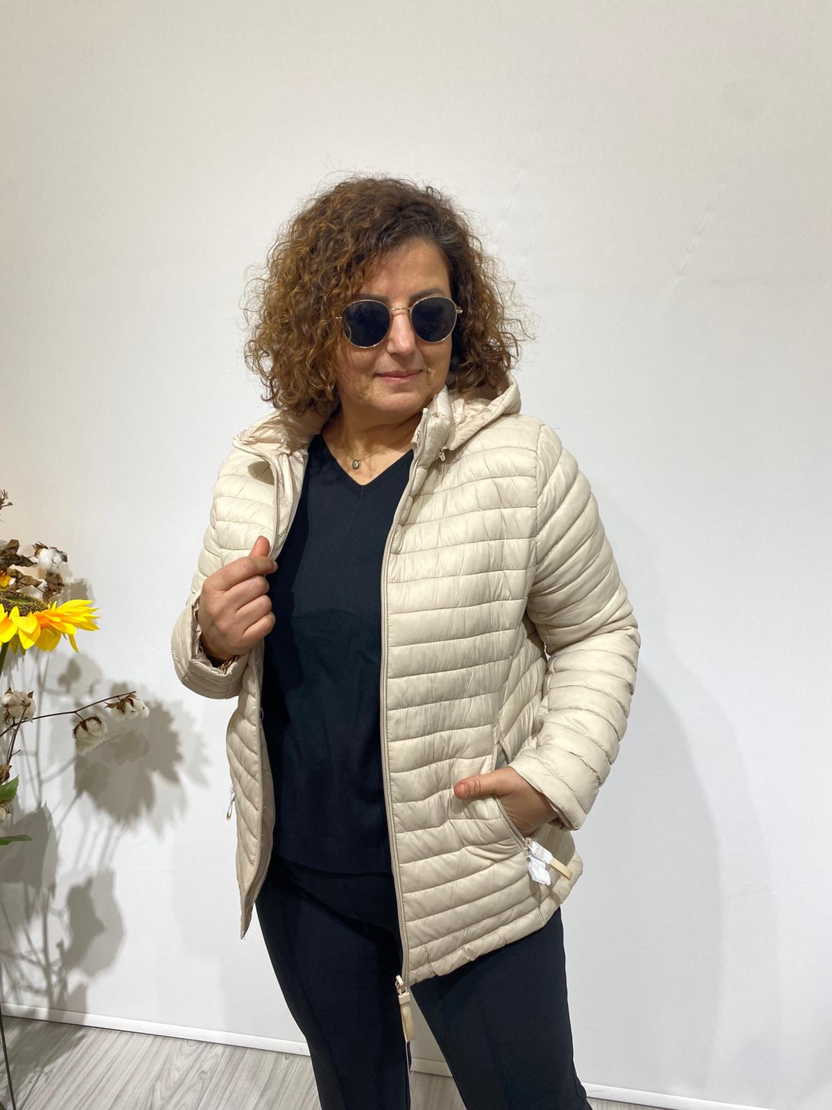 İTALYAN ÇİCT KARAFLI MONT