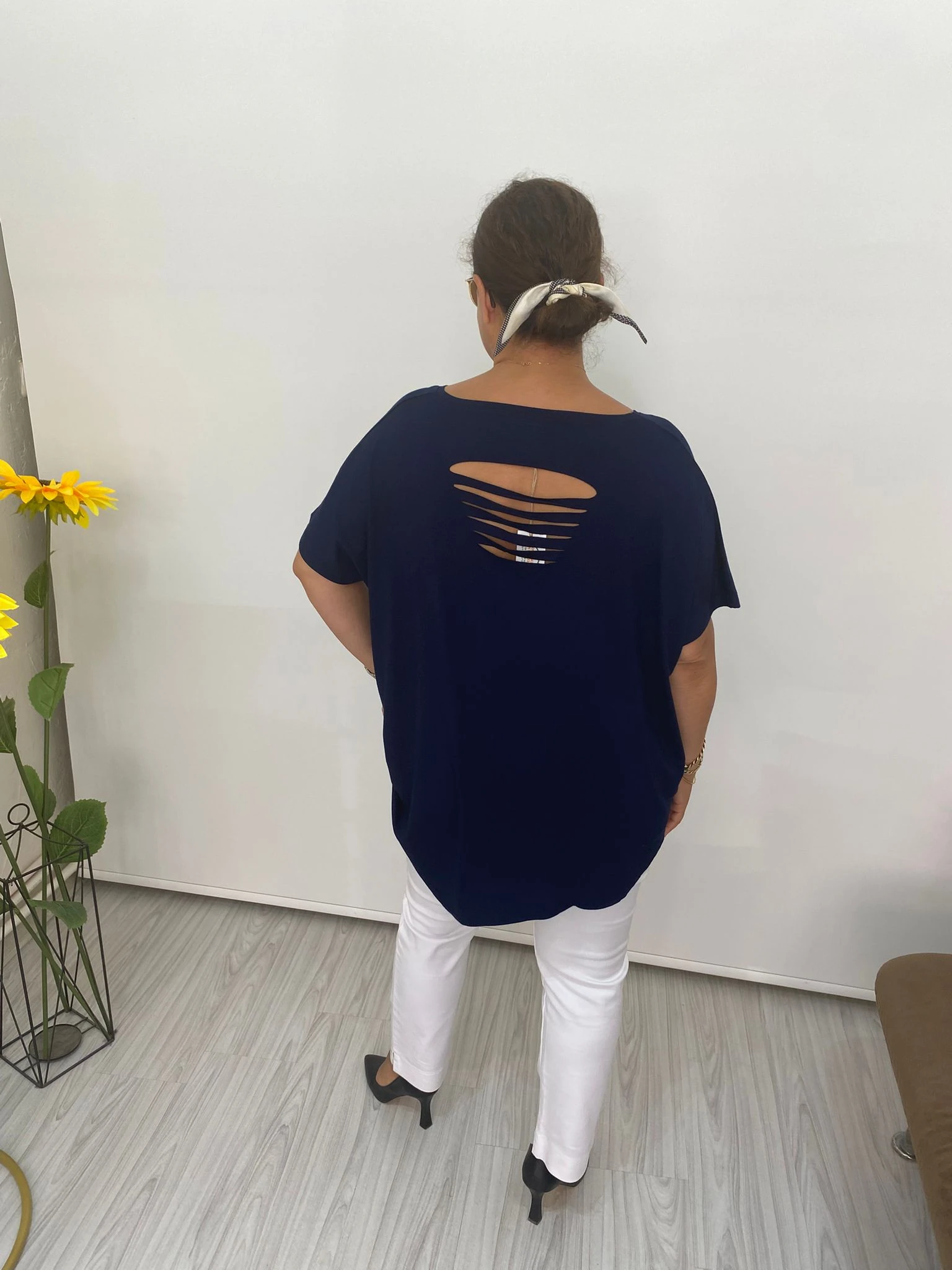 SIRT DEKOLTELİ PAMUKLU PENYE