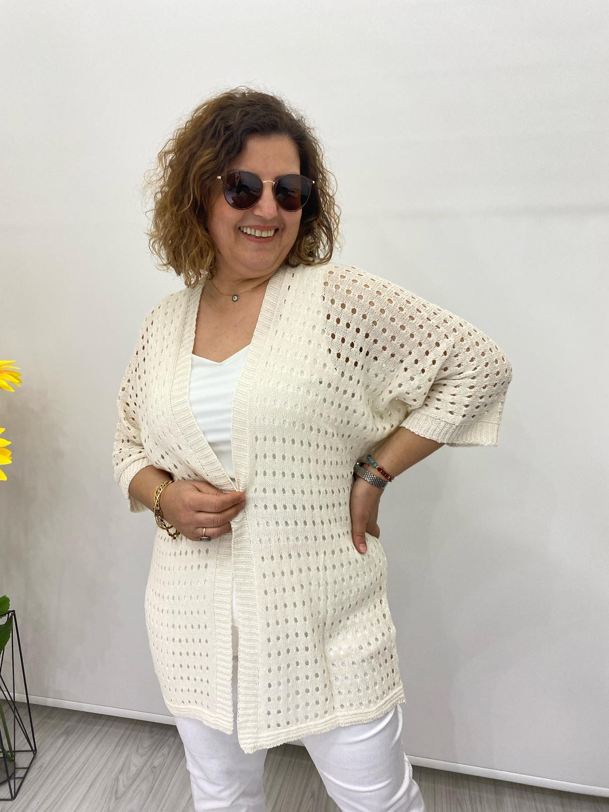 YAZLIK DELİK İŞİ HIRKA - BEYAZ