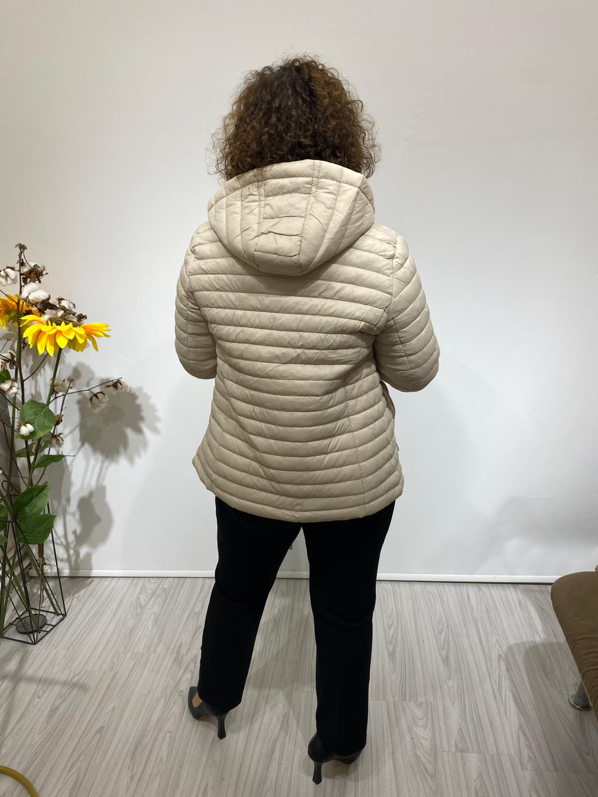 İTALYAN ÇİCT KARAFLI MONT