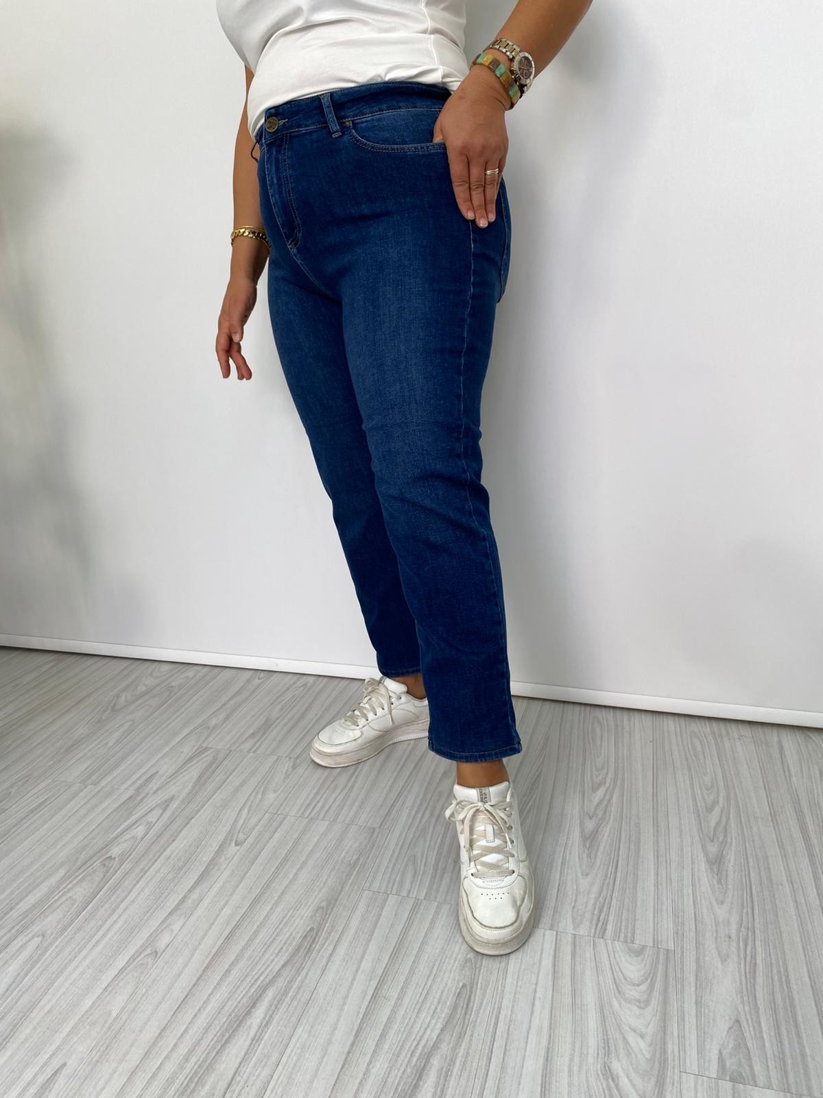 MOM JEAN