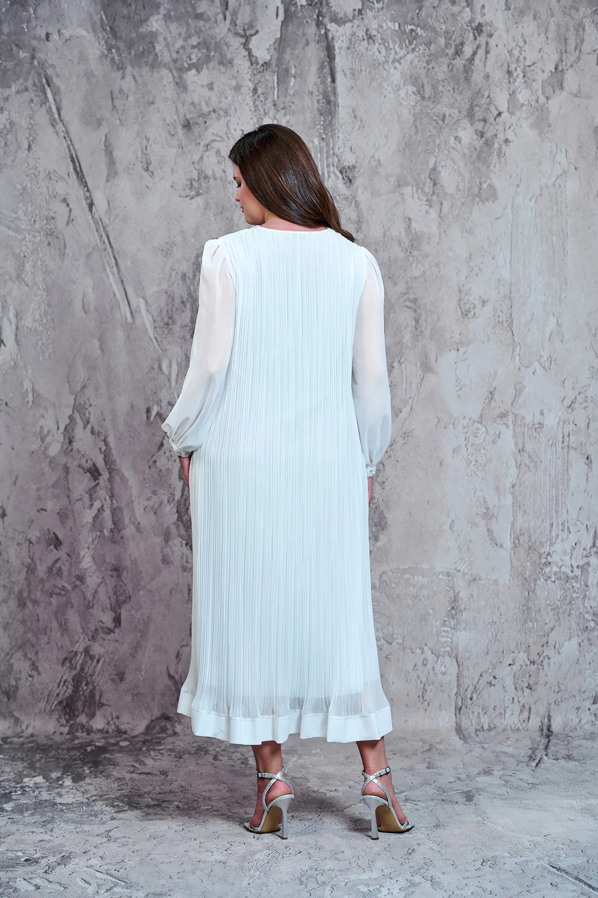 Yaka elişi detaylı,pliseli fransız boy şifon elbise