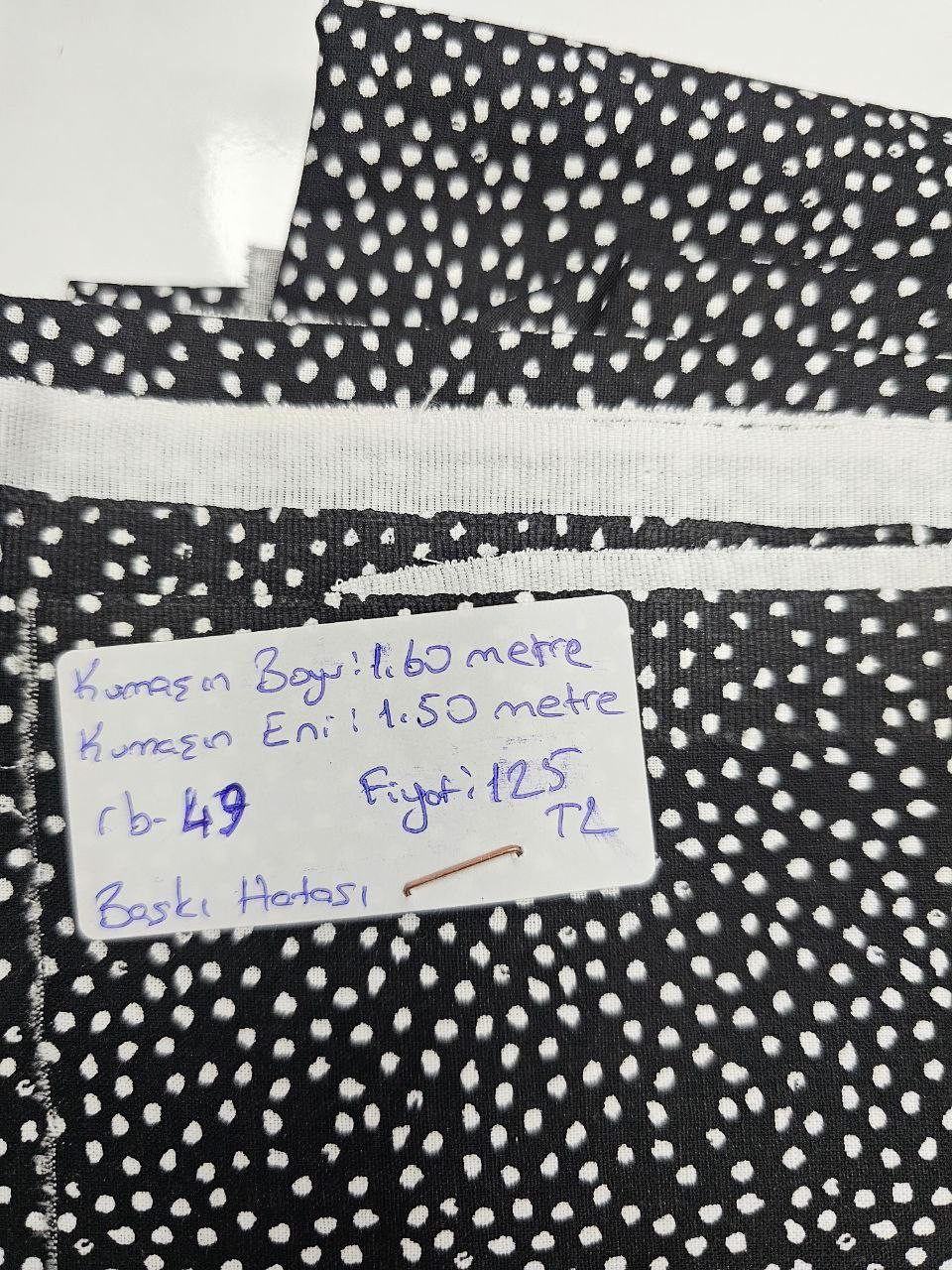 Mini Puantiye Desenli Giyimlik Poplin Kumaş