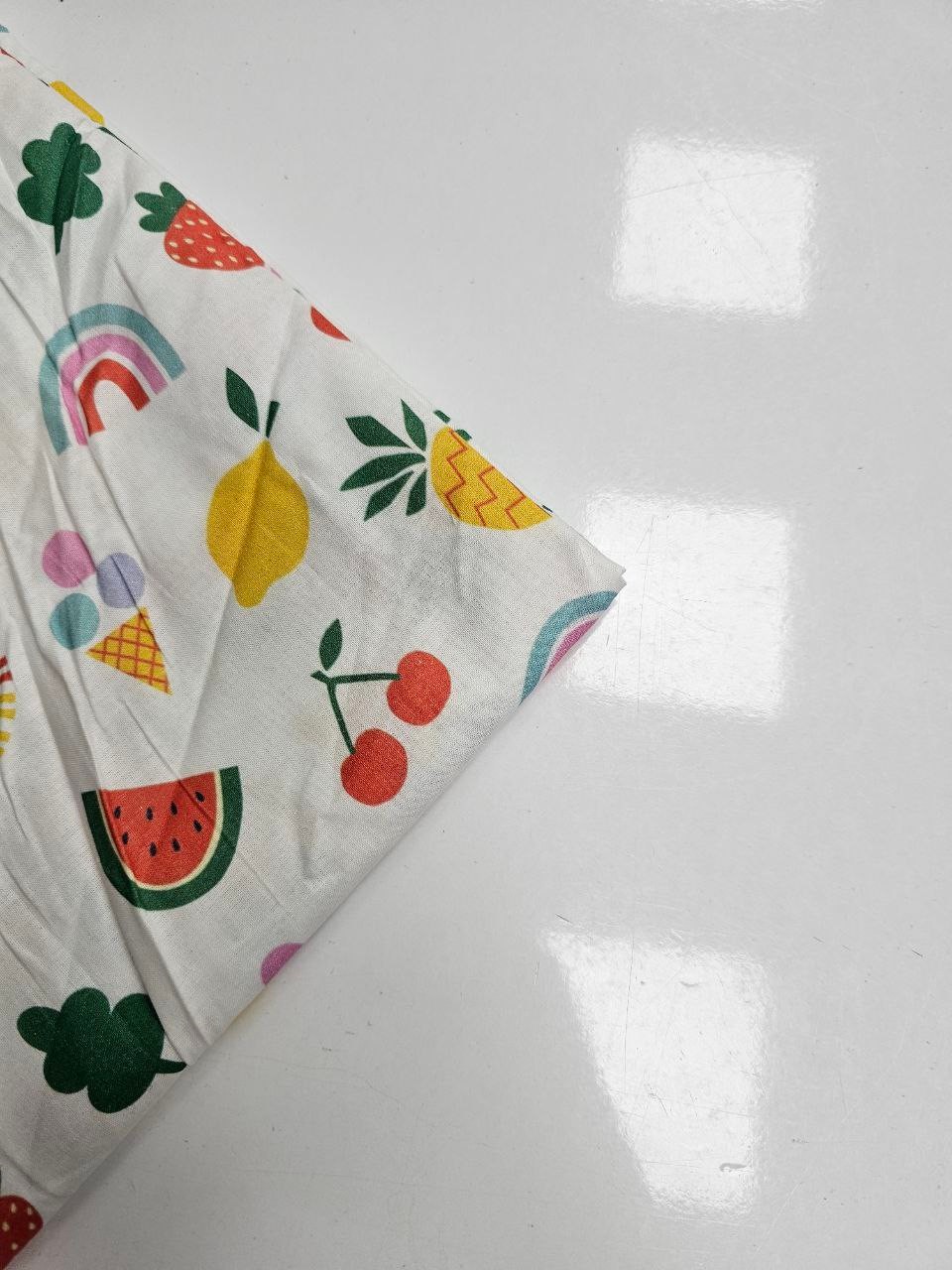 Poplin Fabric for Bed Linen with Fruit Pattern
