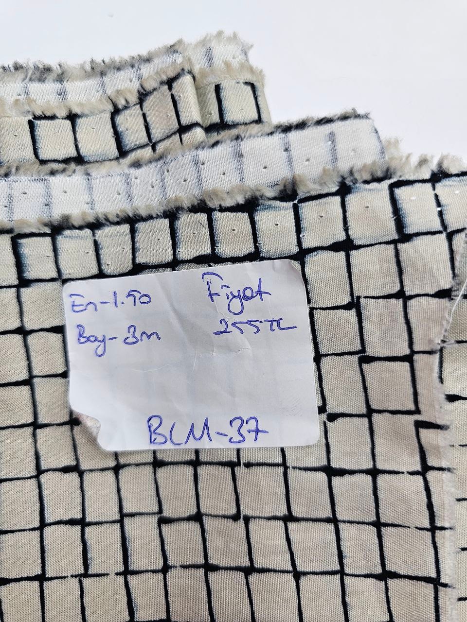 Kapuçino Kare Desenli Giyimlik Poplin Kumaş