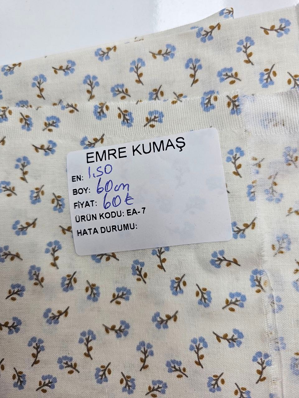 Mini Mavi Çiçekler Desenli Giyimlik Poplin Kumaş