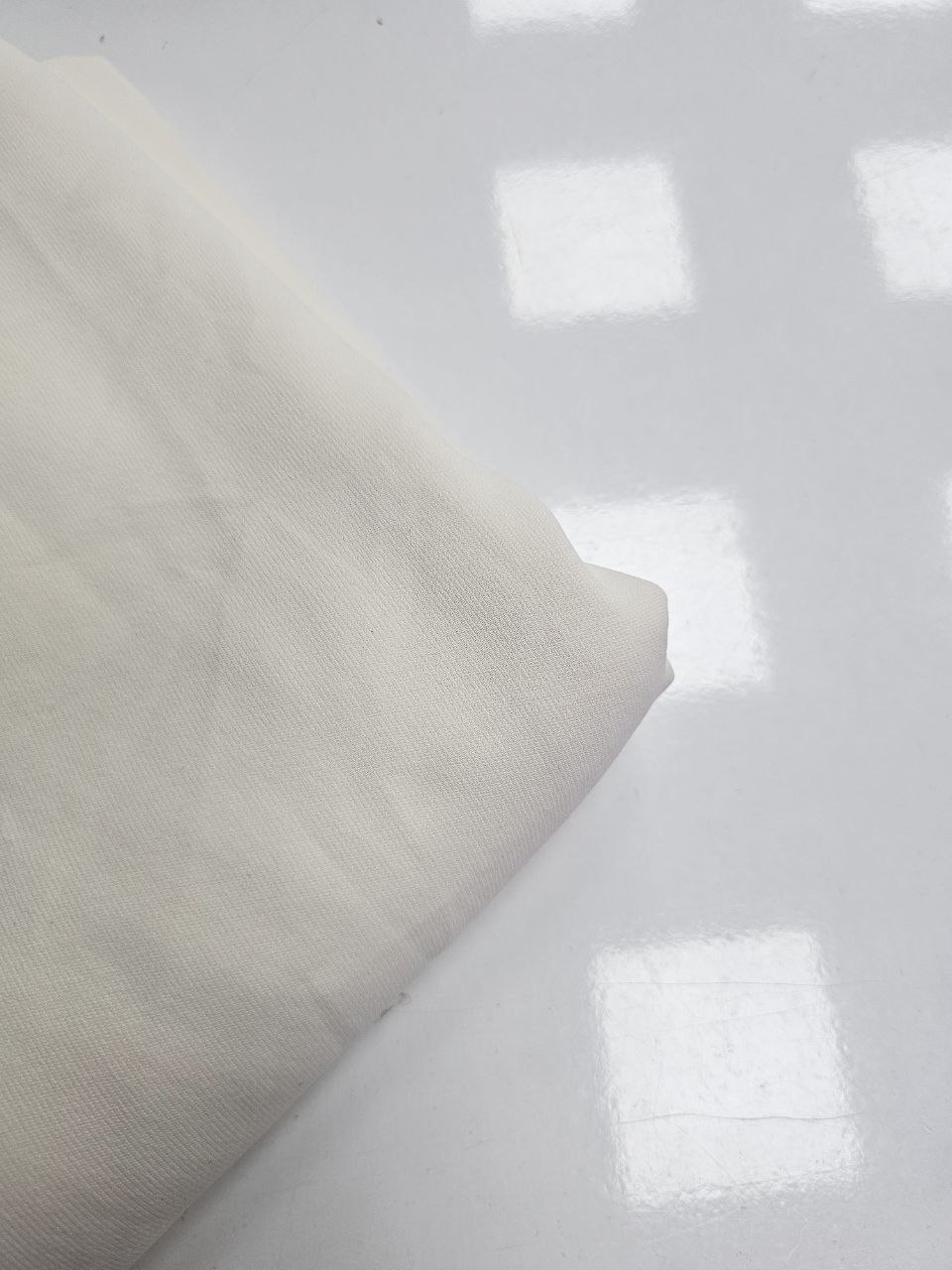 Düz Renk Giyimlik Krep Kumaş