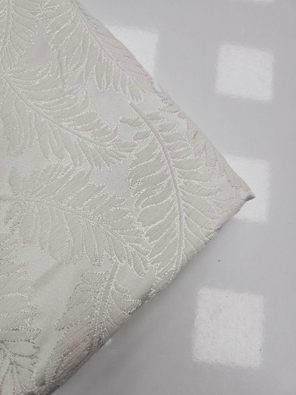 Ekru Tüy Desen Şönil Pike Kumaşı