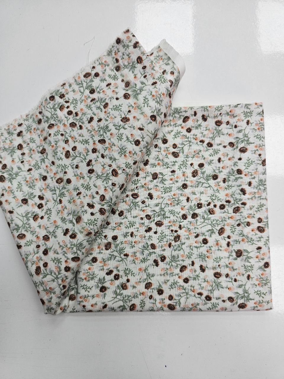Karışık Mini Çiçek Desenli Giyimlik Poplin Kumaş