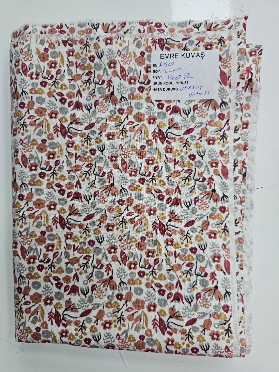 Mini Çiçek Desenli Giyimlik Poplin Kumaş