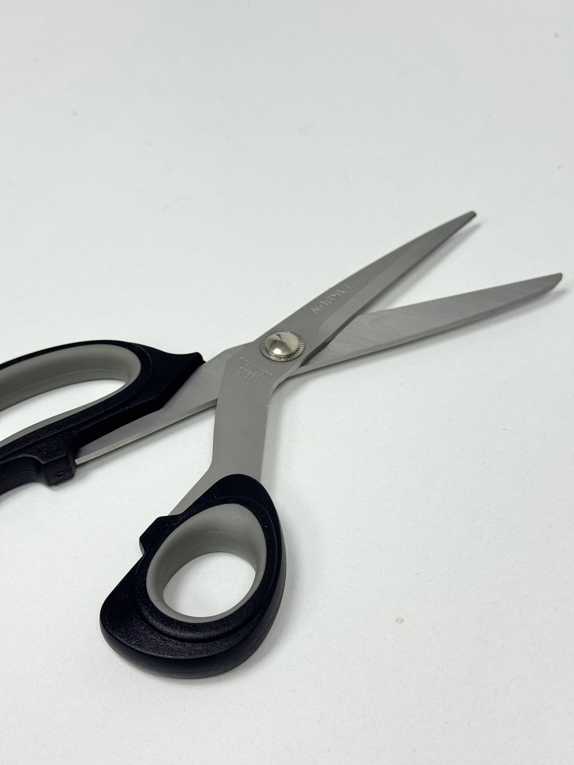 Taksun 8 Numara Terzi Makası