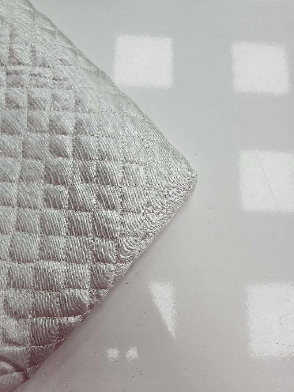 Beyaz Kapitone Kumaş