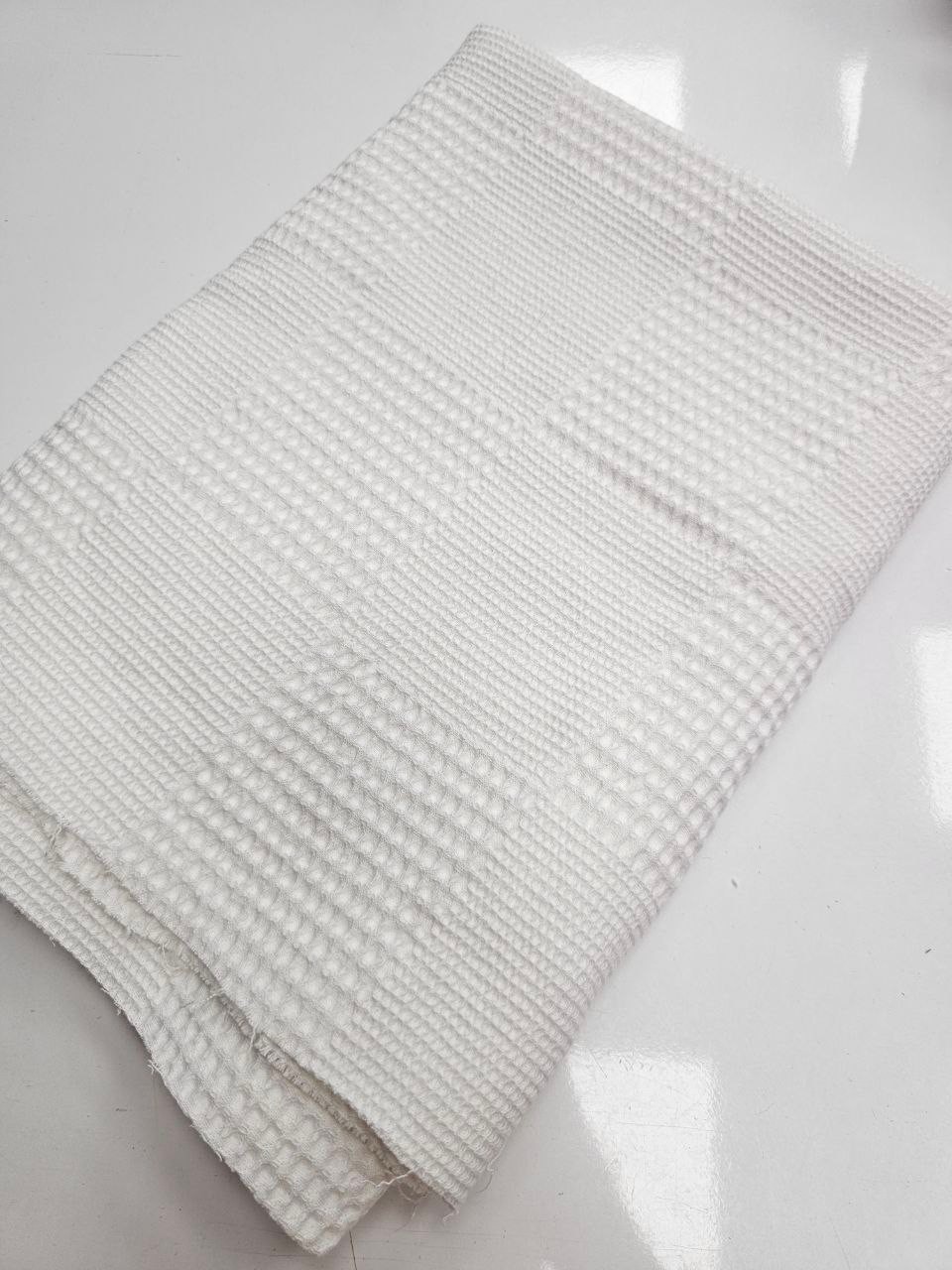 Optik Beyaz Renk Waffle Pike Kumaşı