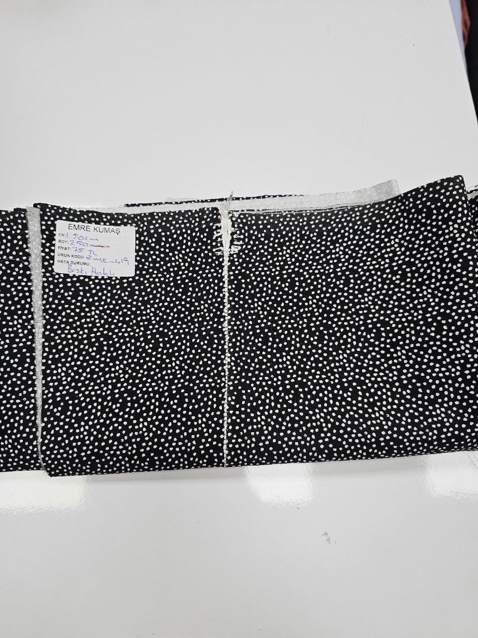 Mini Puantiye Desenli Giyimlik Poplin Kumaş