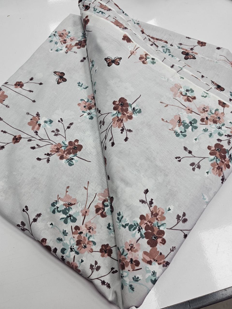 Çiçek Desenli Nevresimlik Poplin Kumaş