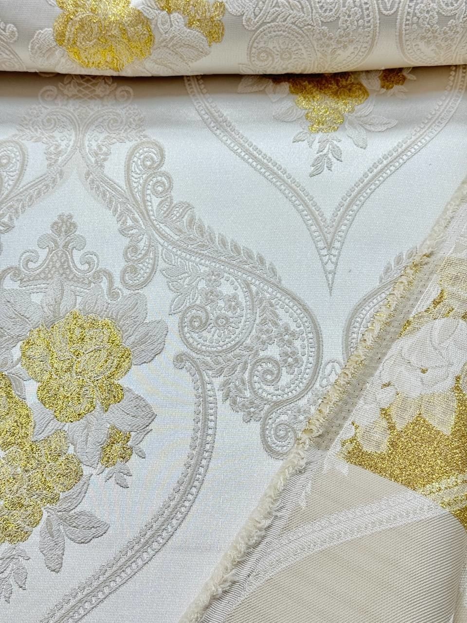 Gold Simli Kabartmalı Şönil Pike Kumaş