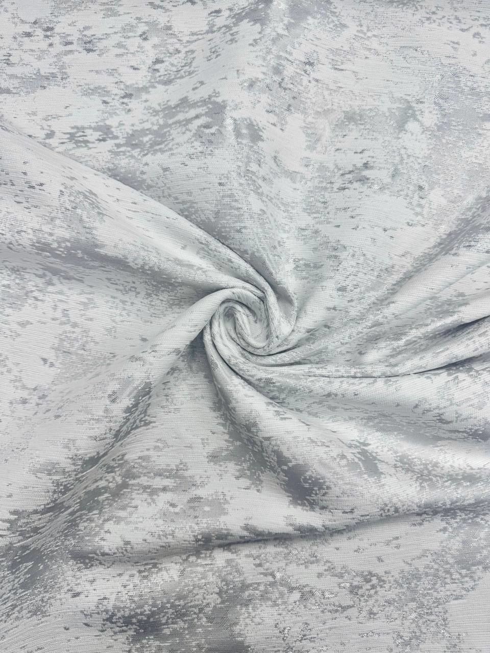 Gri Beyaz Bulut Desenli Şönil Pike Kumaş