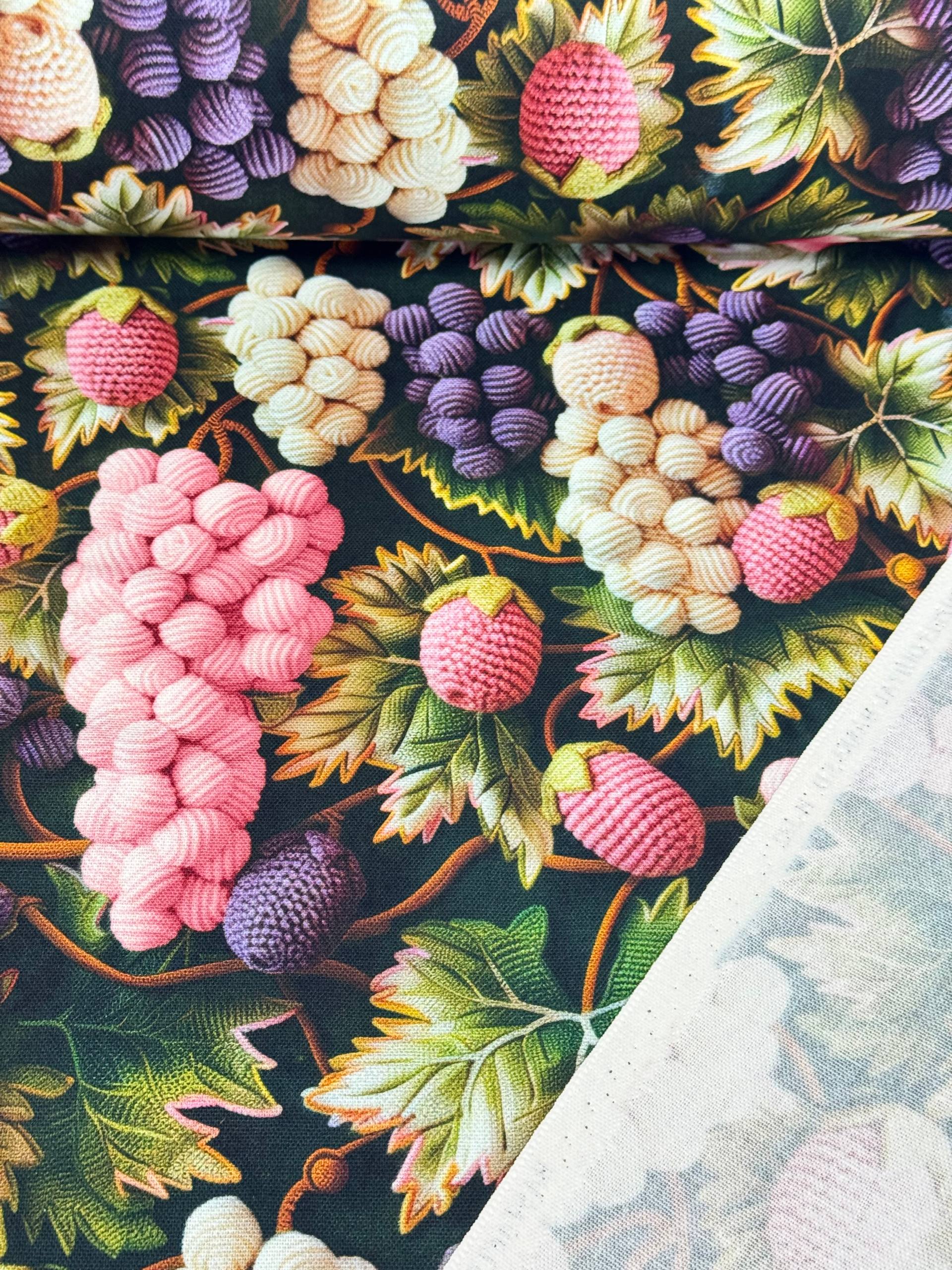 Üzüm Salkımı Desenli Dijital Baskılı Duck Kumaş - Duck Bezi