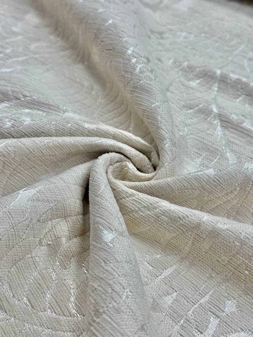 Kapuçino Yeni Yaprak Desenli Şönil Pike Kumaş