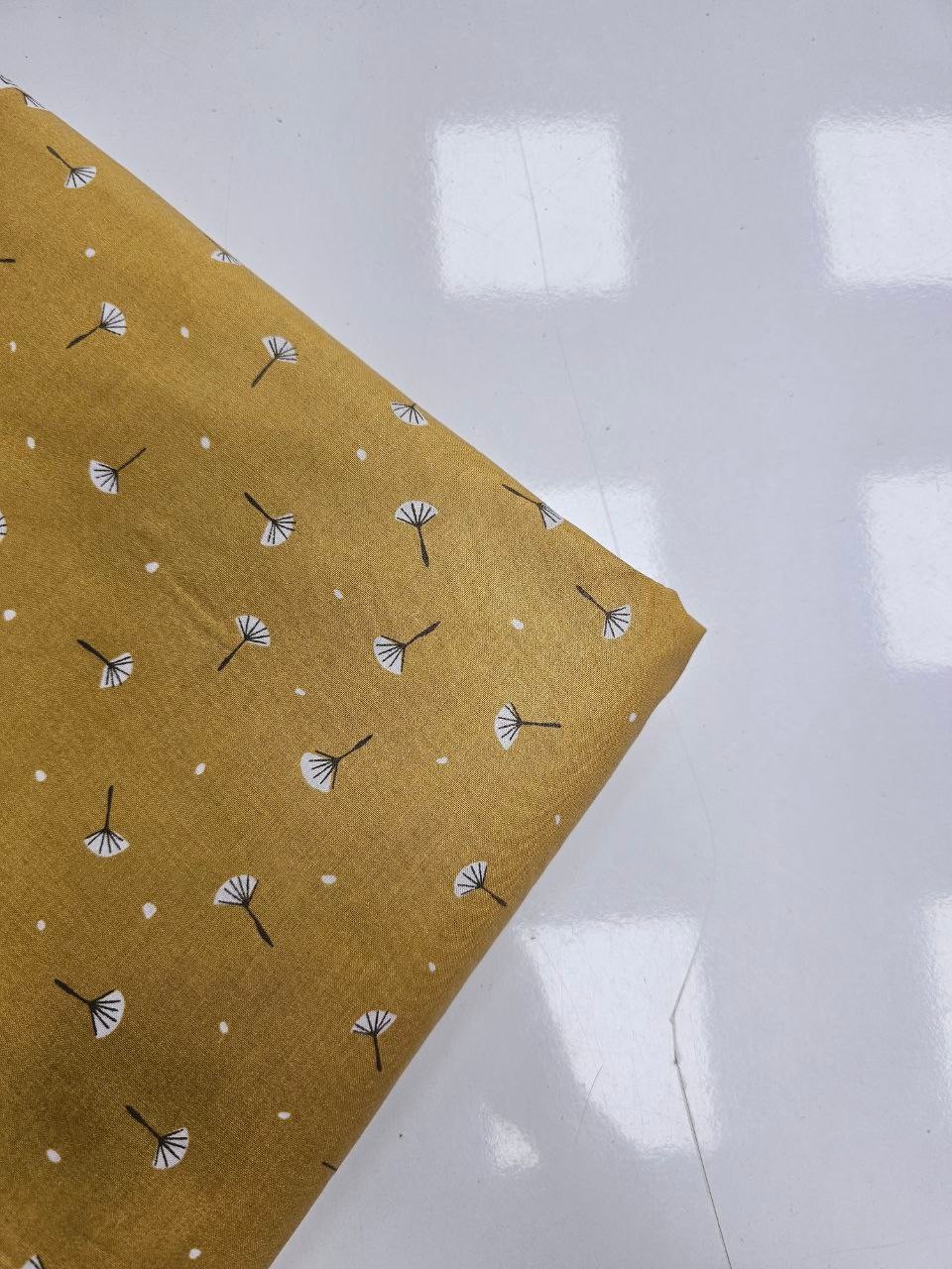 Hardal Sarı Karahindiba Desenli Nevresimlik Poplin Kumaş