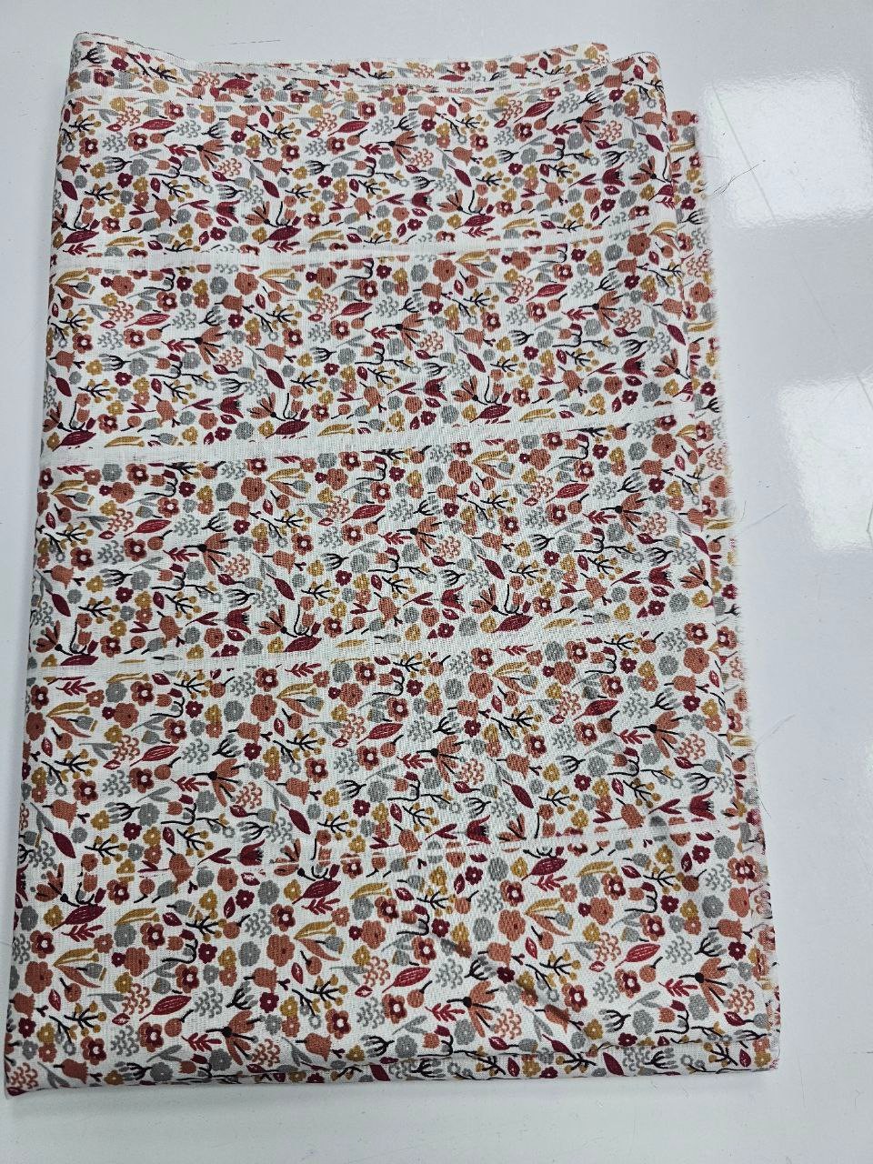 Mini Çıtır Çiçek Desenli Giyimlik Poplin Kumaş