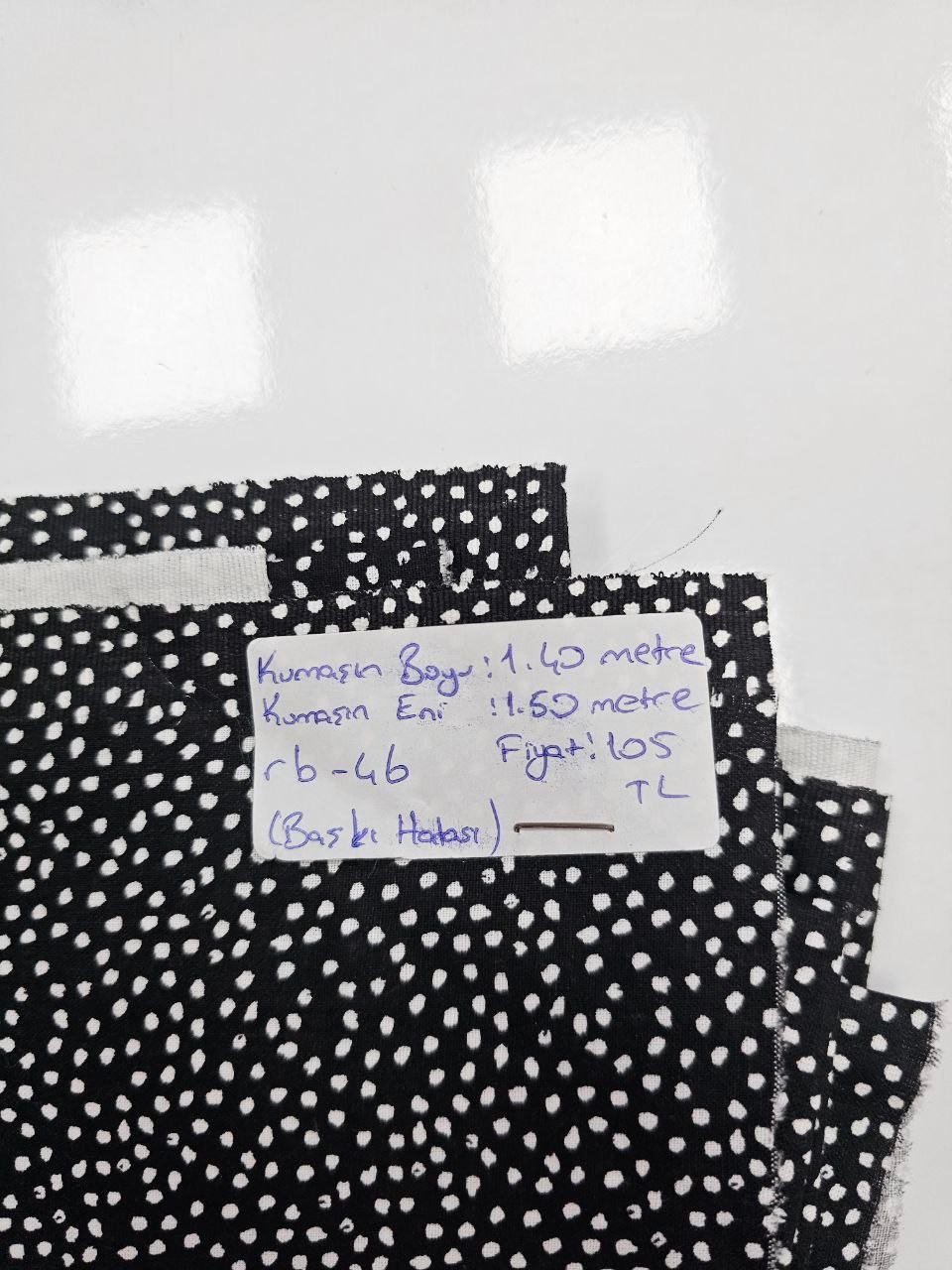 Mini Puantiye Desenli Giyimlik Poplin Kumaş