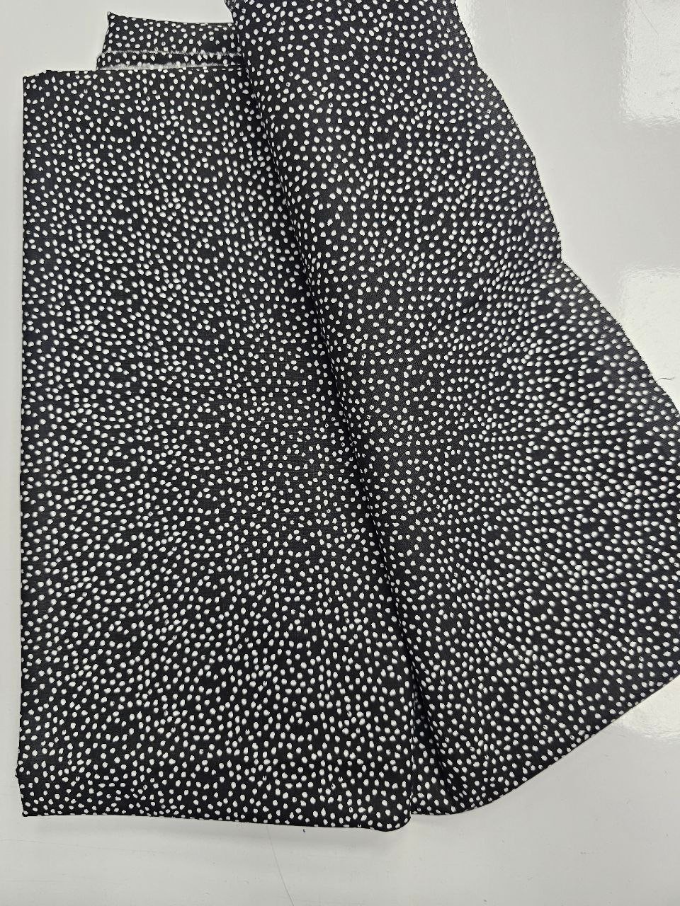 Mini Puantiye Desenli Giyimlik Poplin Kumaş