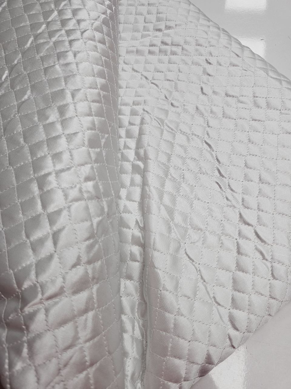 Beyaz Kapitone Kumaş