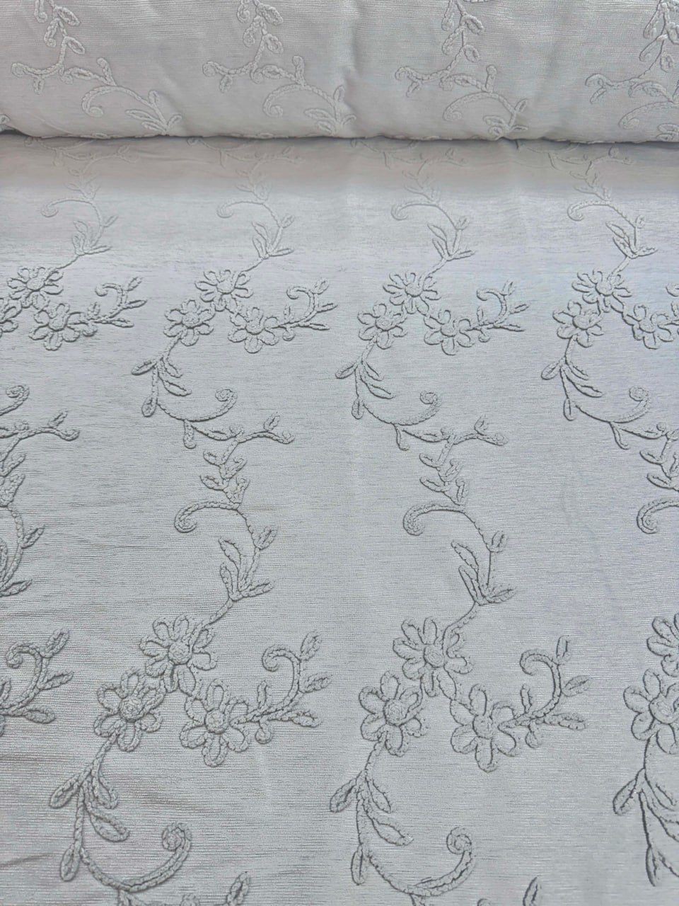 Gri Papatya Desen Nakışlı Hera Pike
