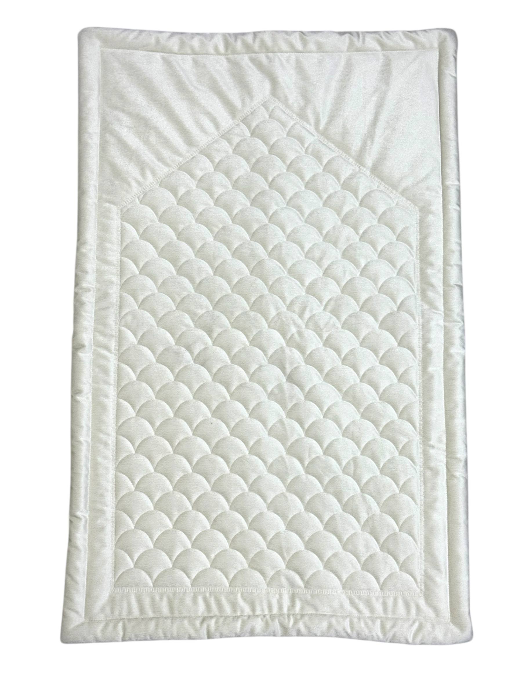 Krem Nakış İşlemeli Kadife Seccade