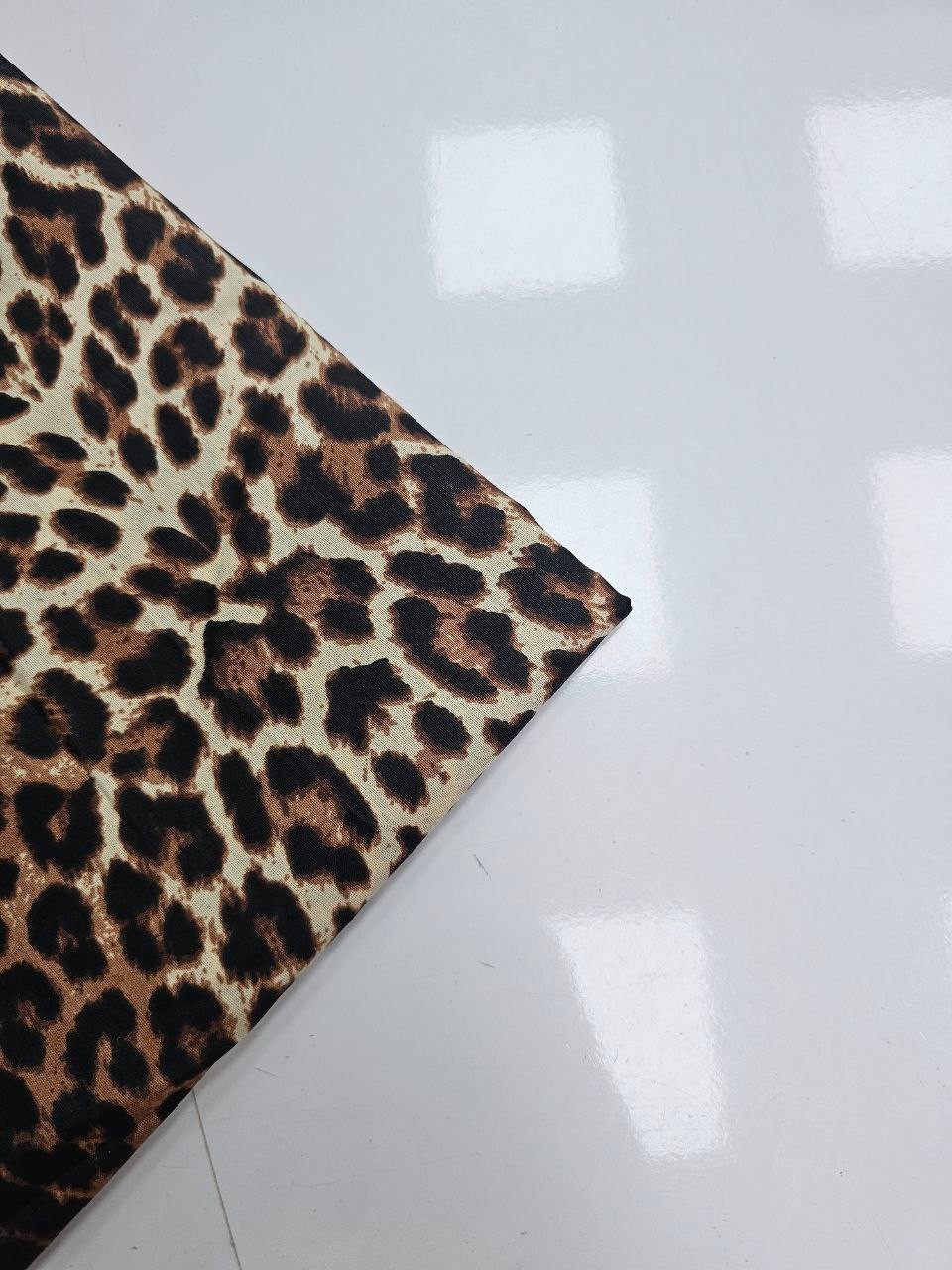 Leopar Desenli Nevrsimlik Poplin Kumaş
