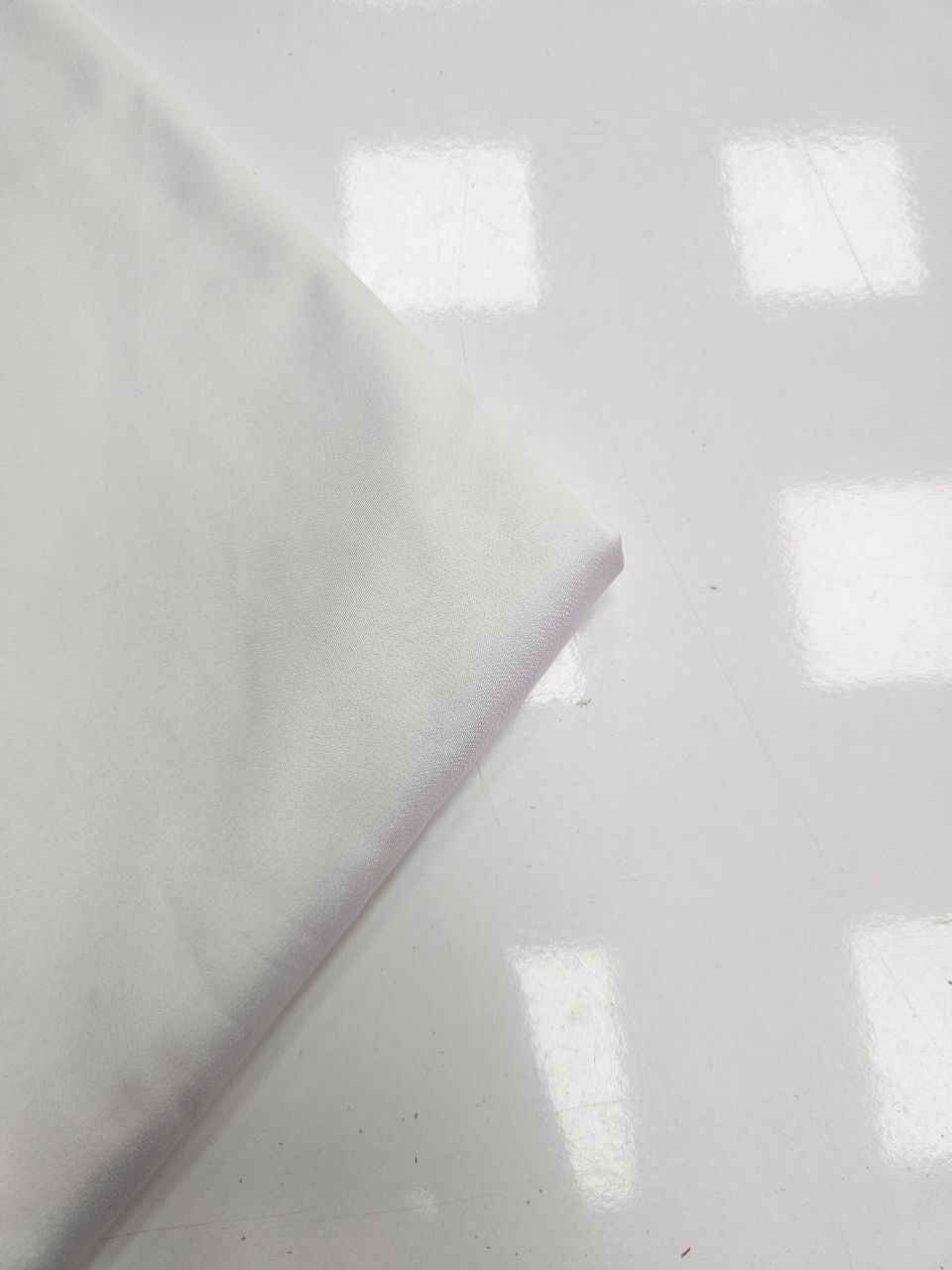 Ekru Parlak Pamuk Saten Kumaş