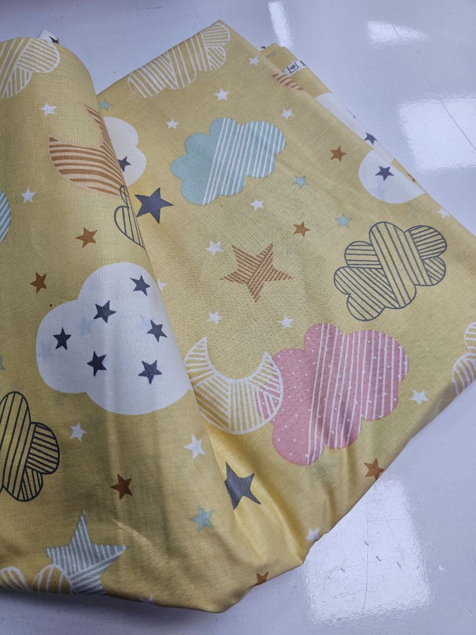 Graffiti Cloud Patterned Poplin Duvet Cover Fabric