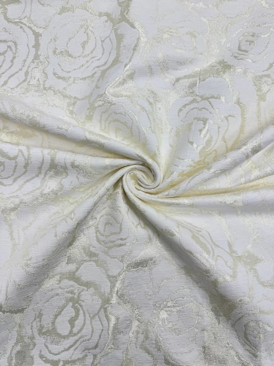 Ekru Gül Desenli Şönil Pike Kumaş