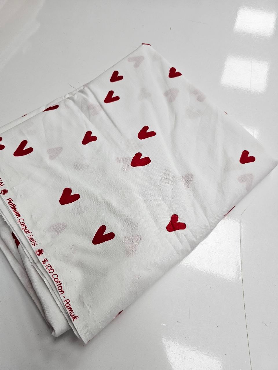 Poplin Fabric for Bed Linen with Heart Pattern