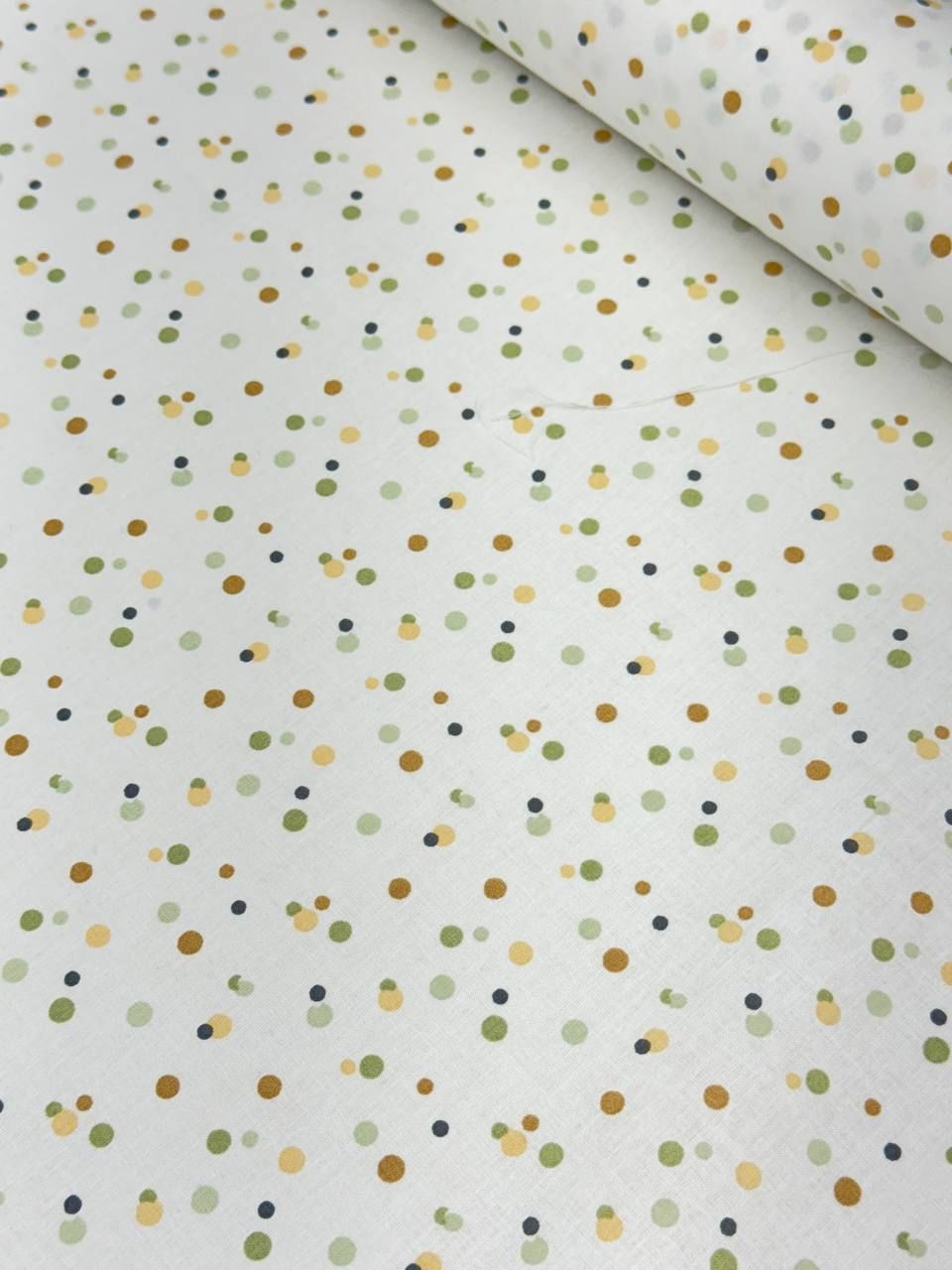 Renkli Puantiye Desenli İthal Poplin Kumaş